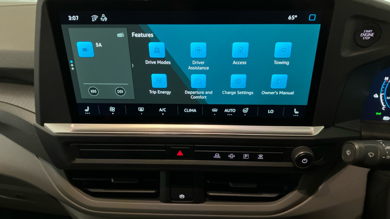 Volkswagen Transporter T32 Lwb Electric 160kW 65kWh Commerce Pro Kombi Van Auto